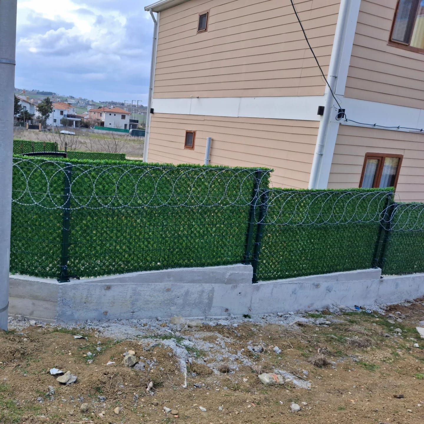 Küçükler Tel Çit